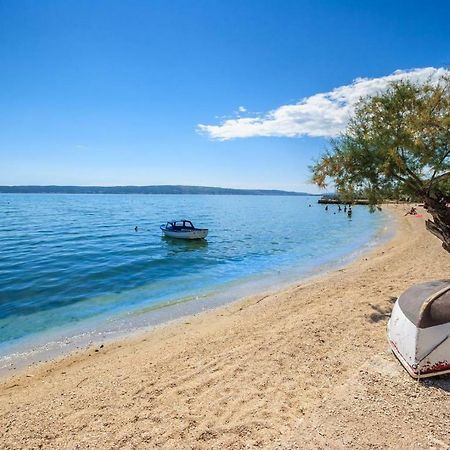 Apartment Dujic With Hot Tub Kastela Exterior photo